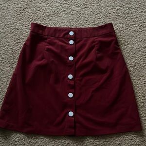 Burgundy skirt w snap buttons size smalll